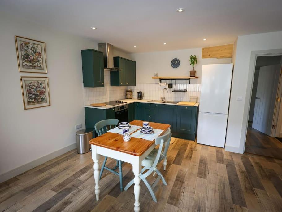 Spacious 1-Bed Apartment With Super King Or Twin In Central Charlbury, Cotswolds Экстерьер фото